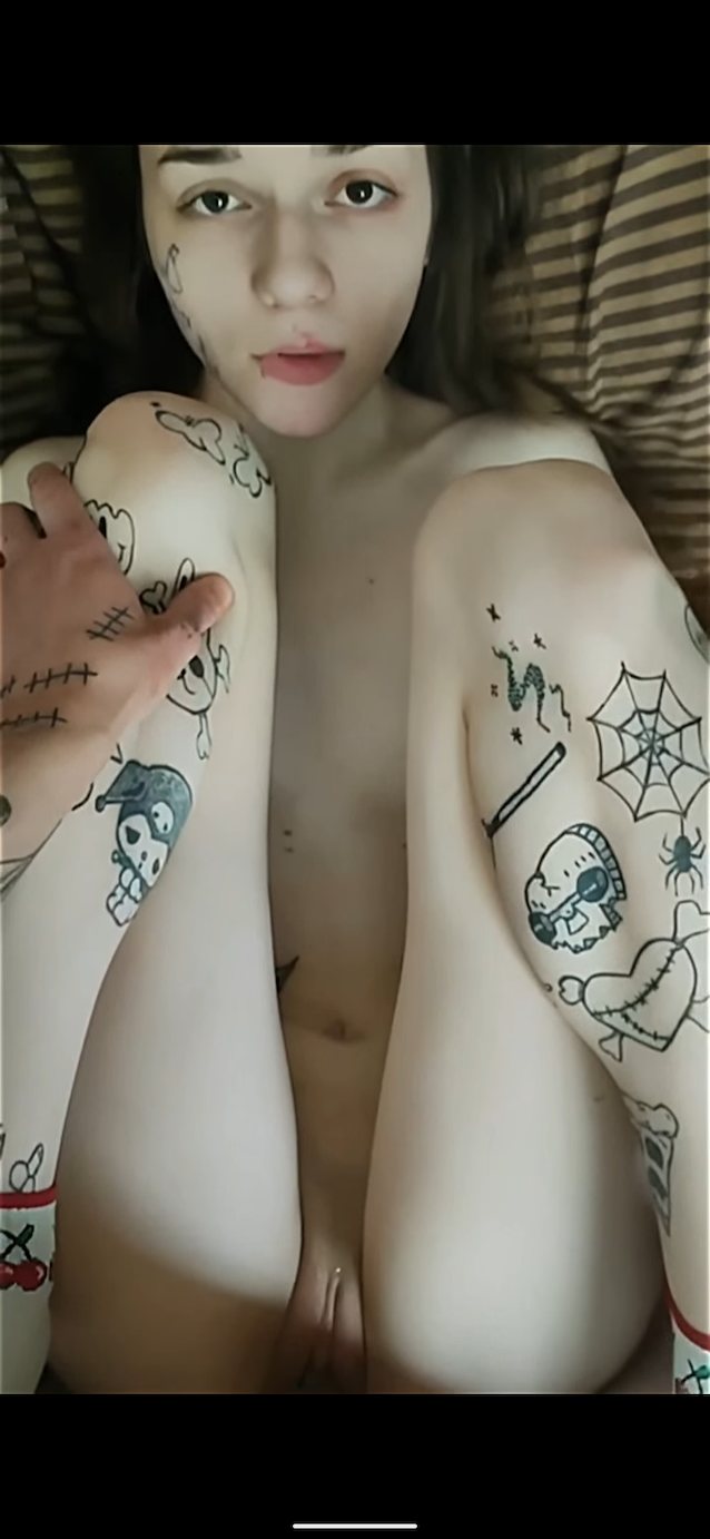 tattooed brunette sexy