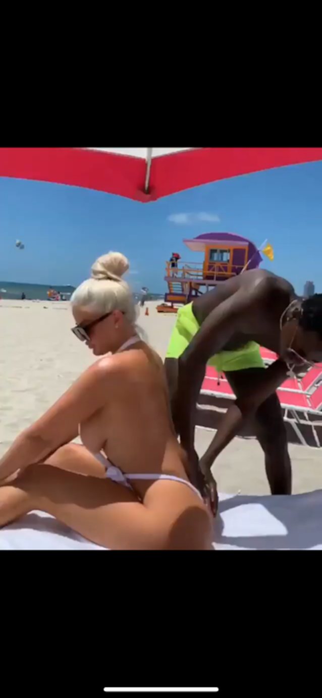 thicc blonde big tits