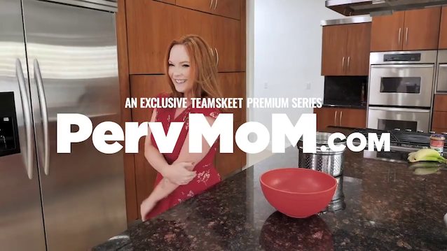 mom, redhead, kitchen