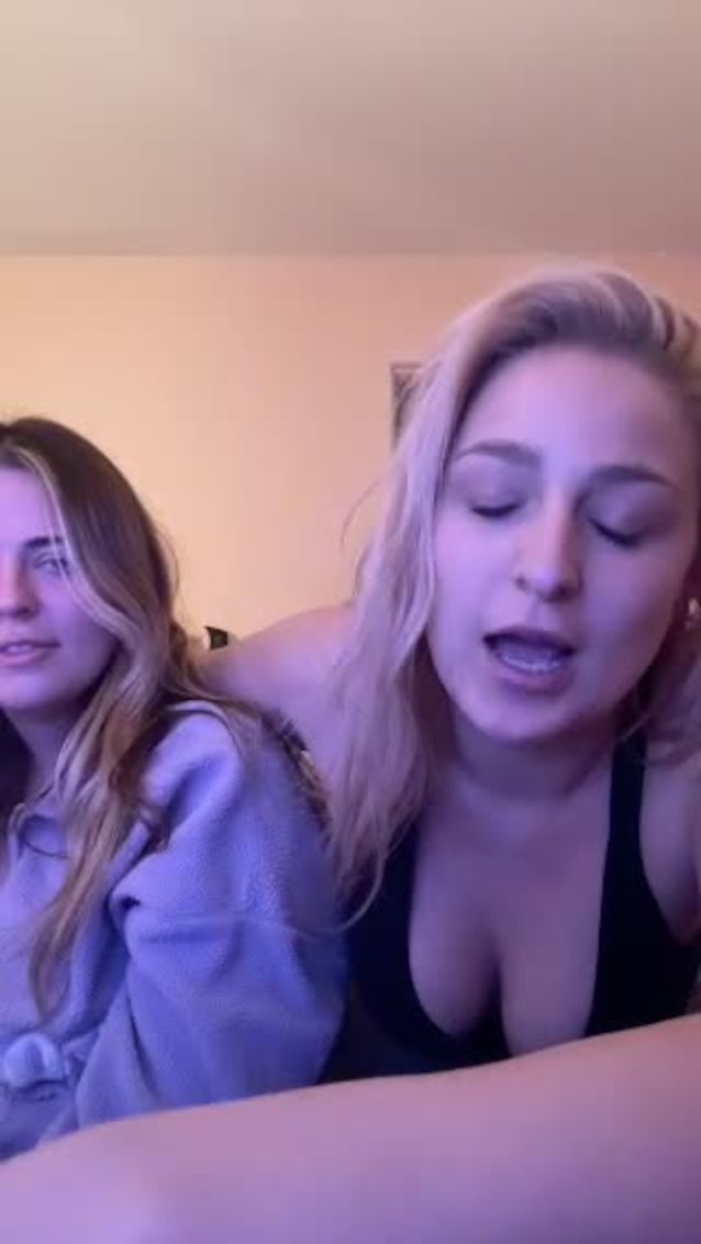 periscope flashing teens