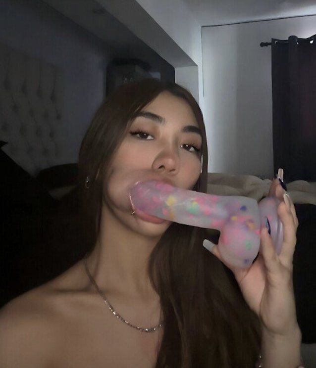 abg sloppy lips dildo