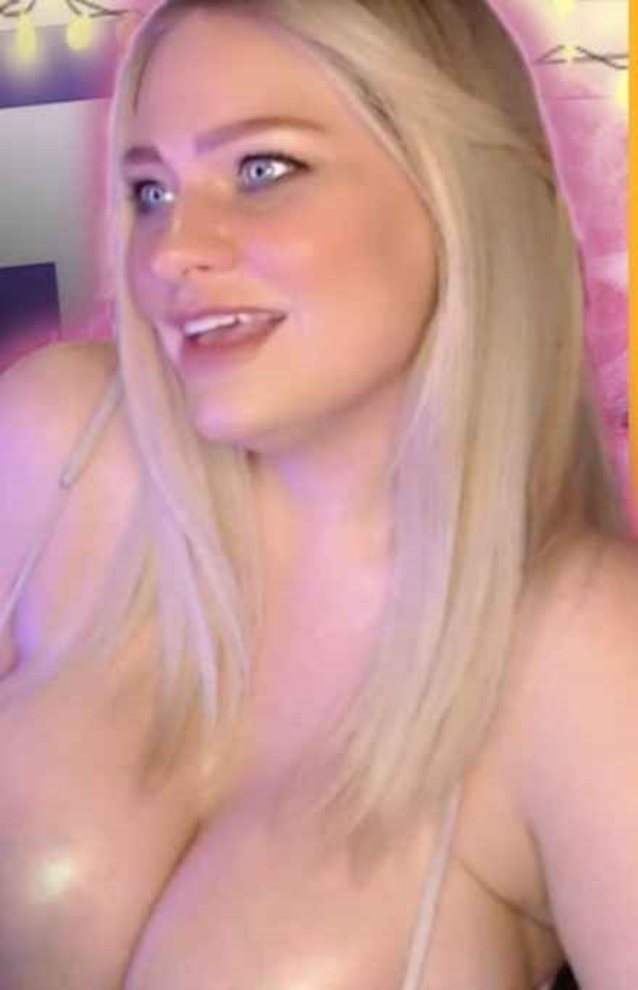 blonde, streamer, twitch, bigtits