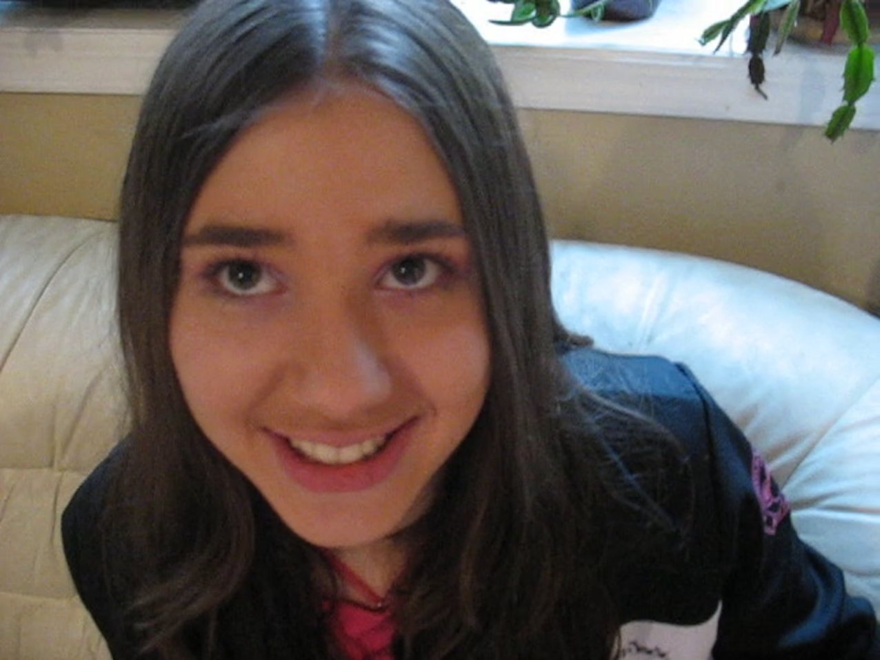 amateur brunette cute