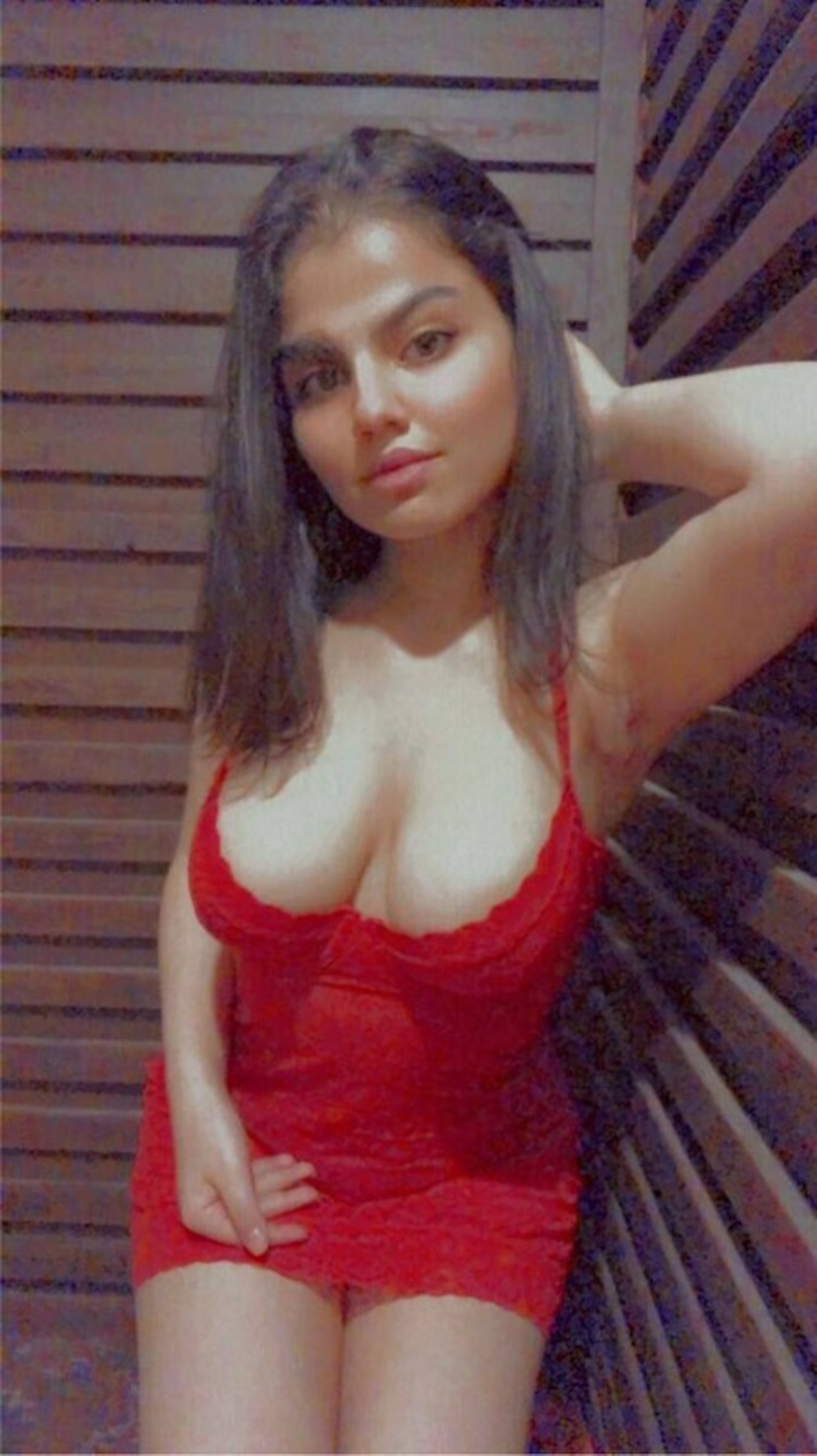 sexy solo busty