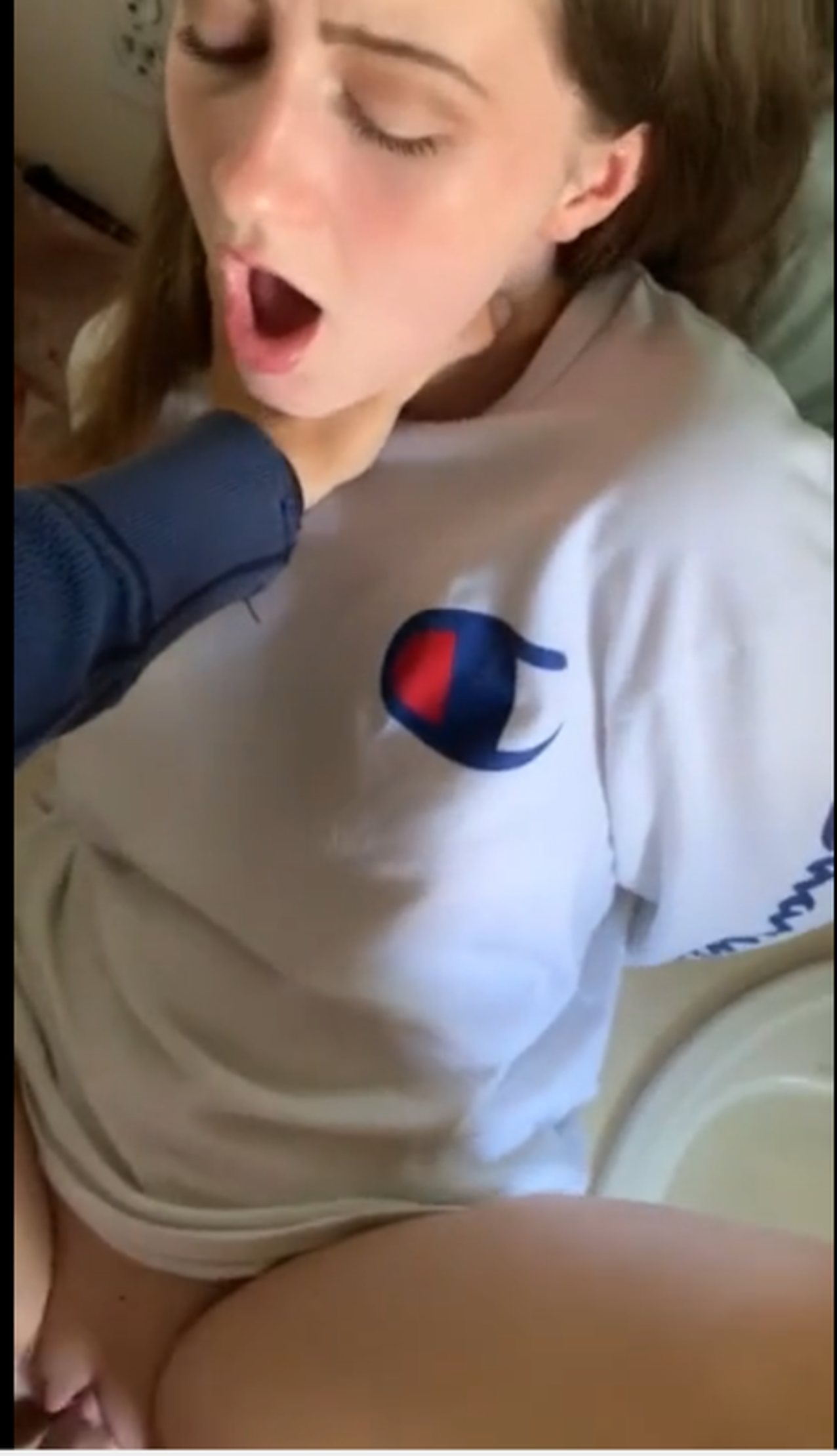brunette fucked amateur