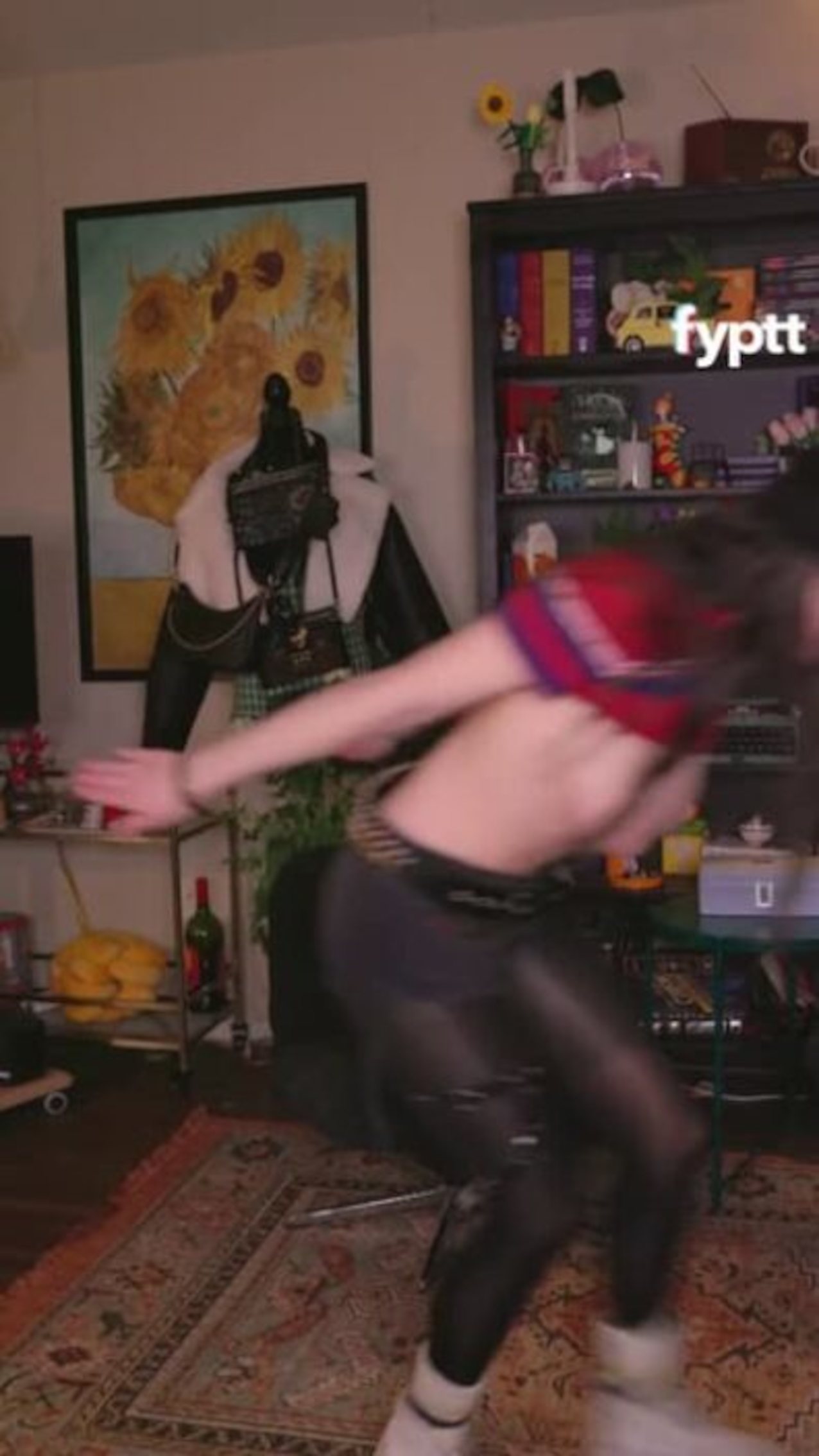 tiktok tits dance