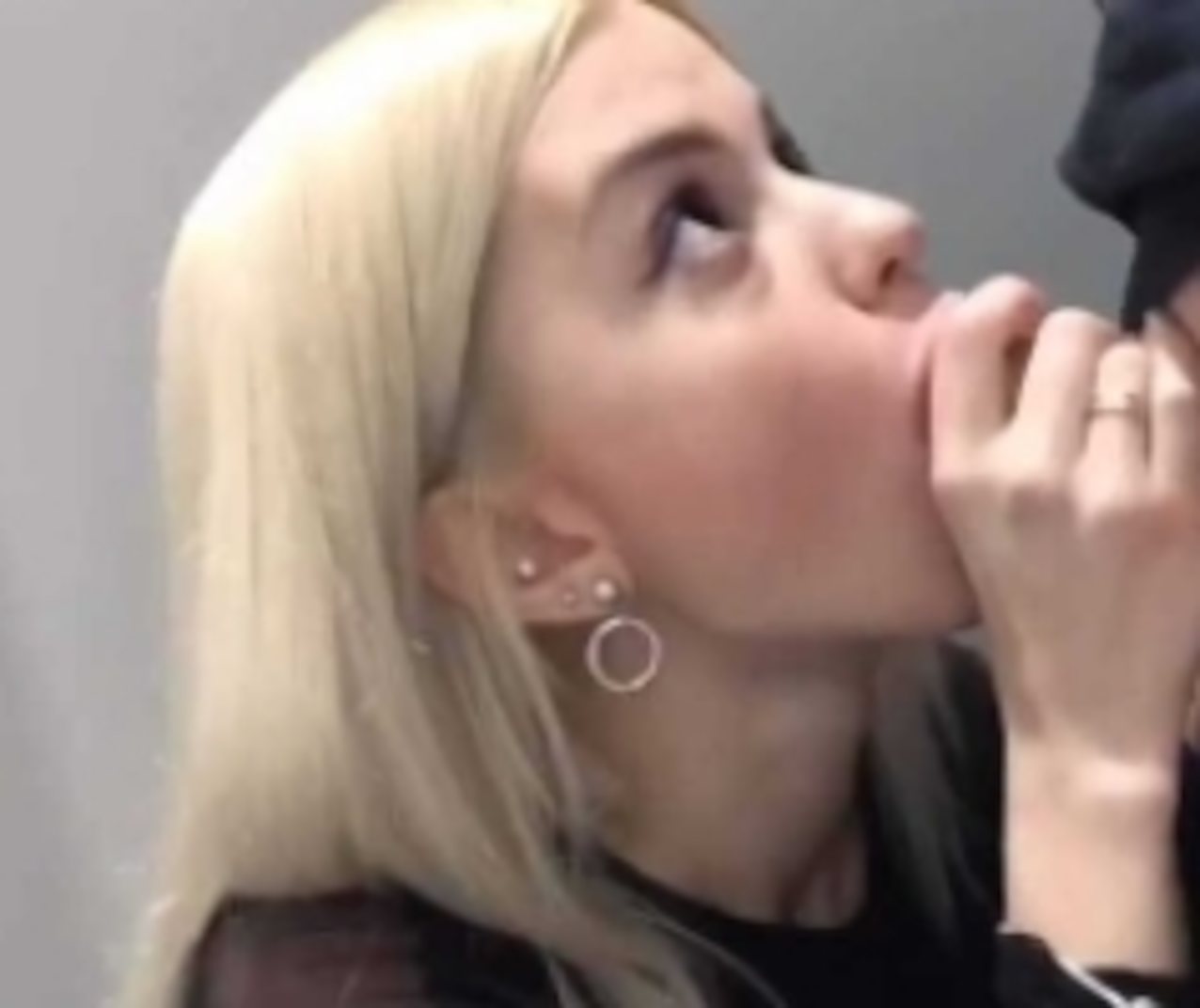 blowjob blonde suck