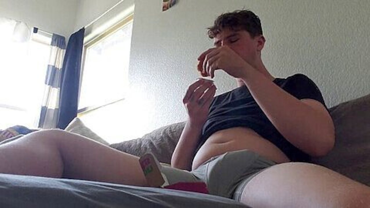 gainer stuffer jerking off