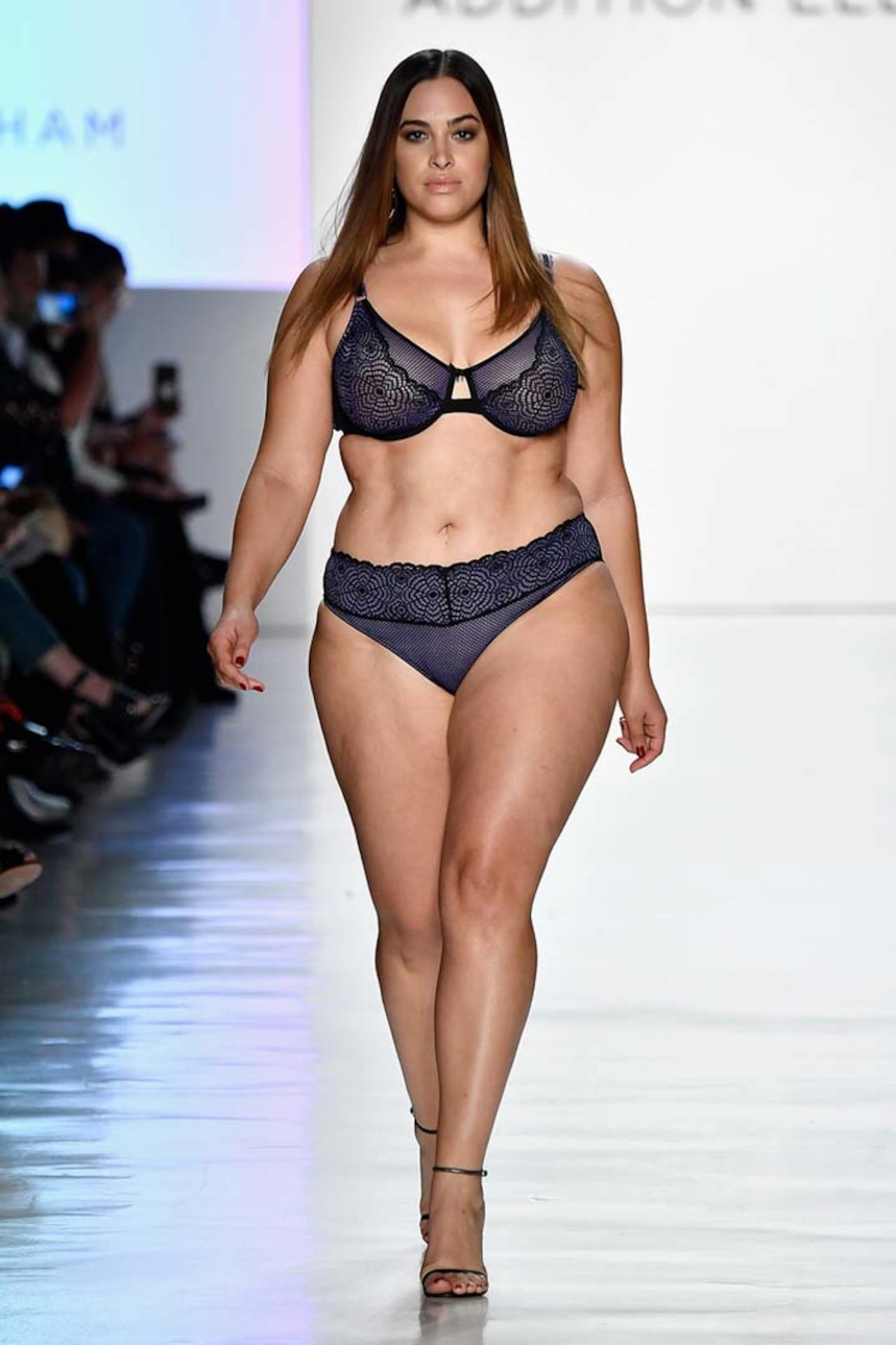 hot curvy voluptuous