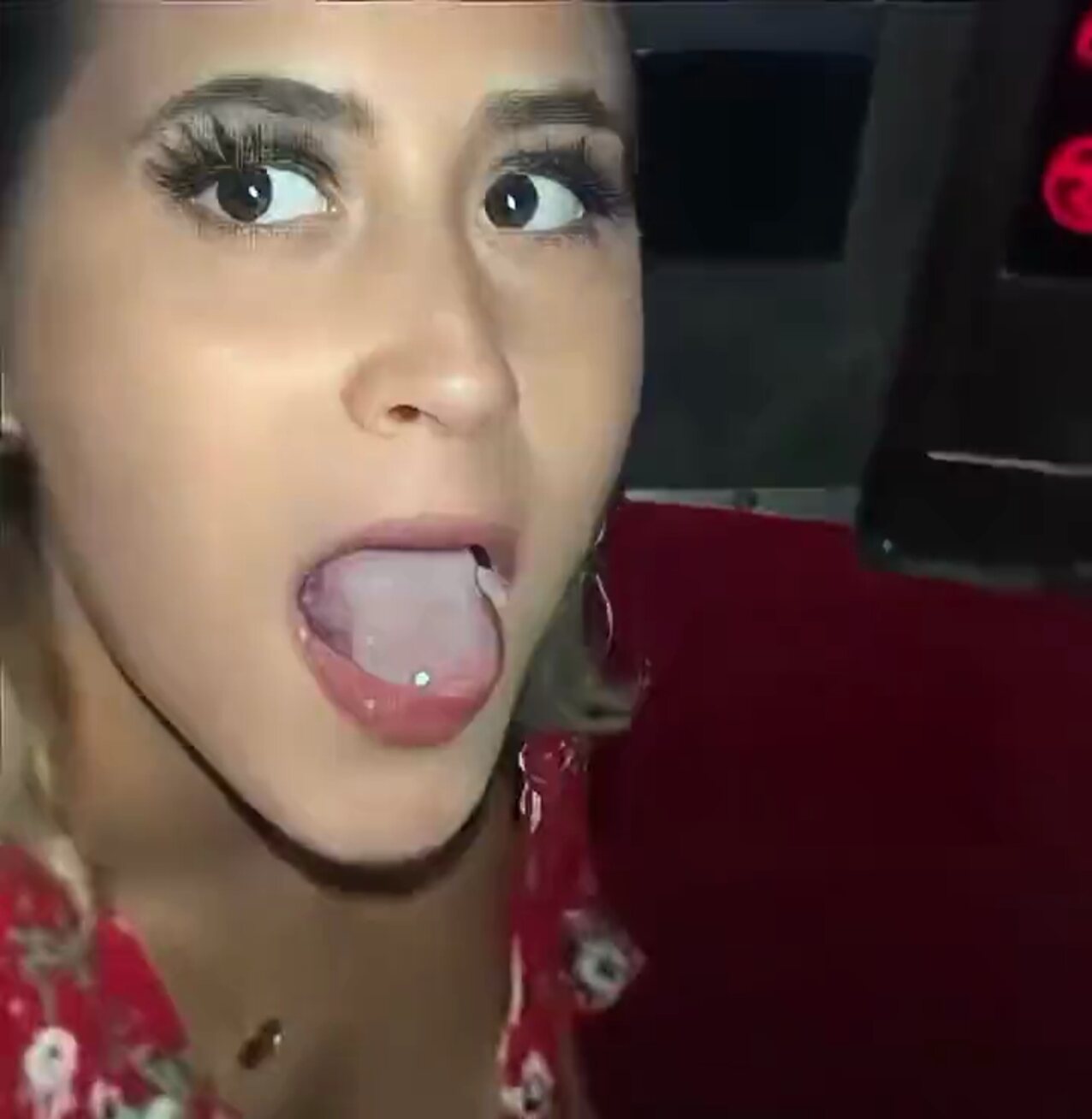 gloryhole gorgeous blowjob
