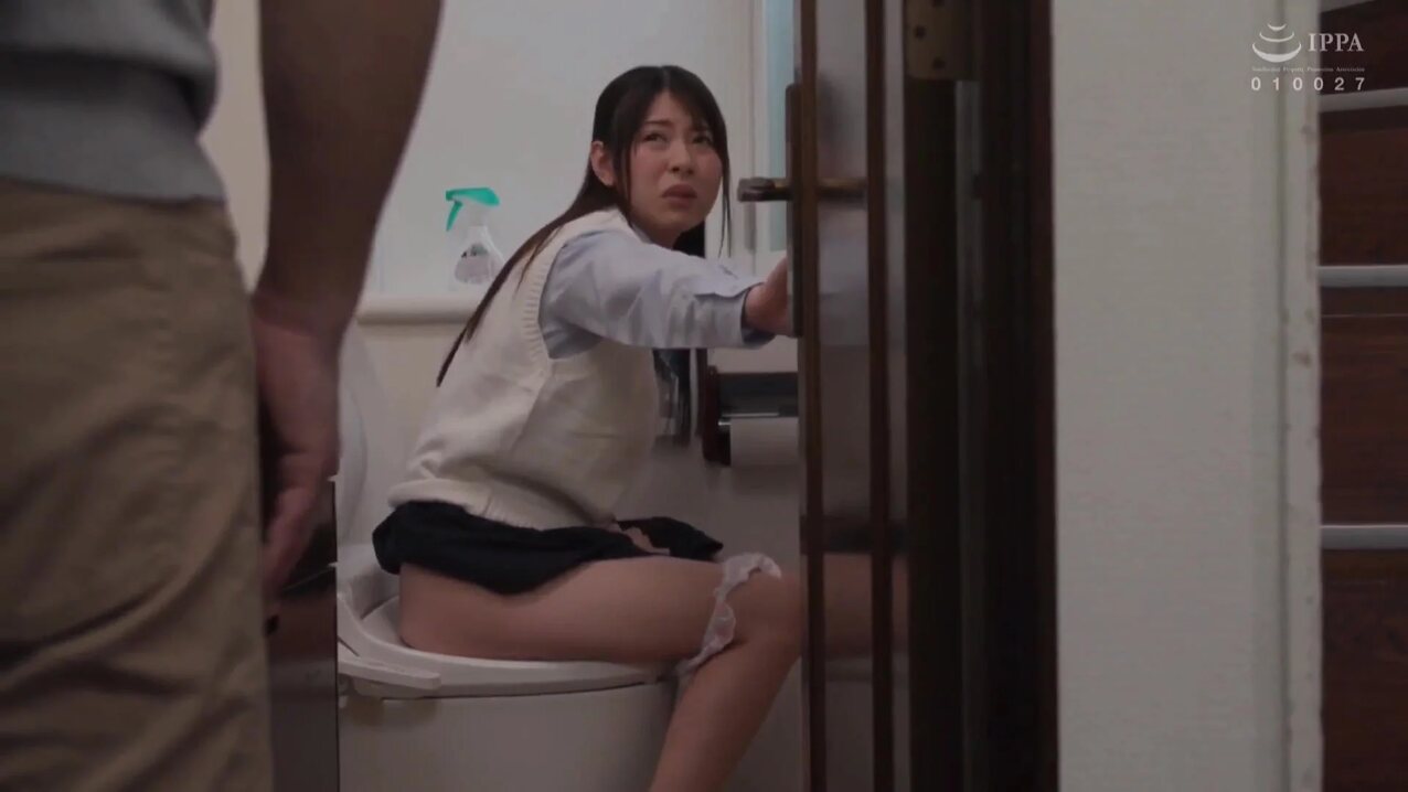 asian girl on toilet jav porn