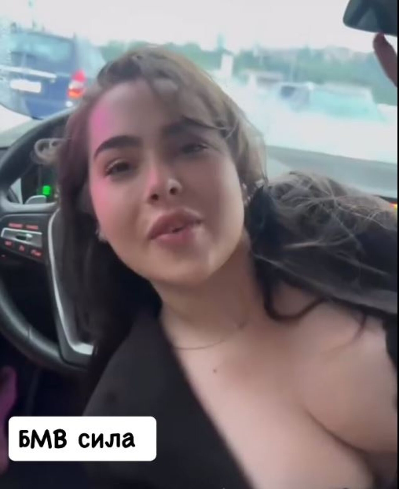 amateur brunette big tits