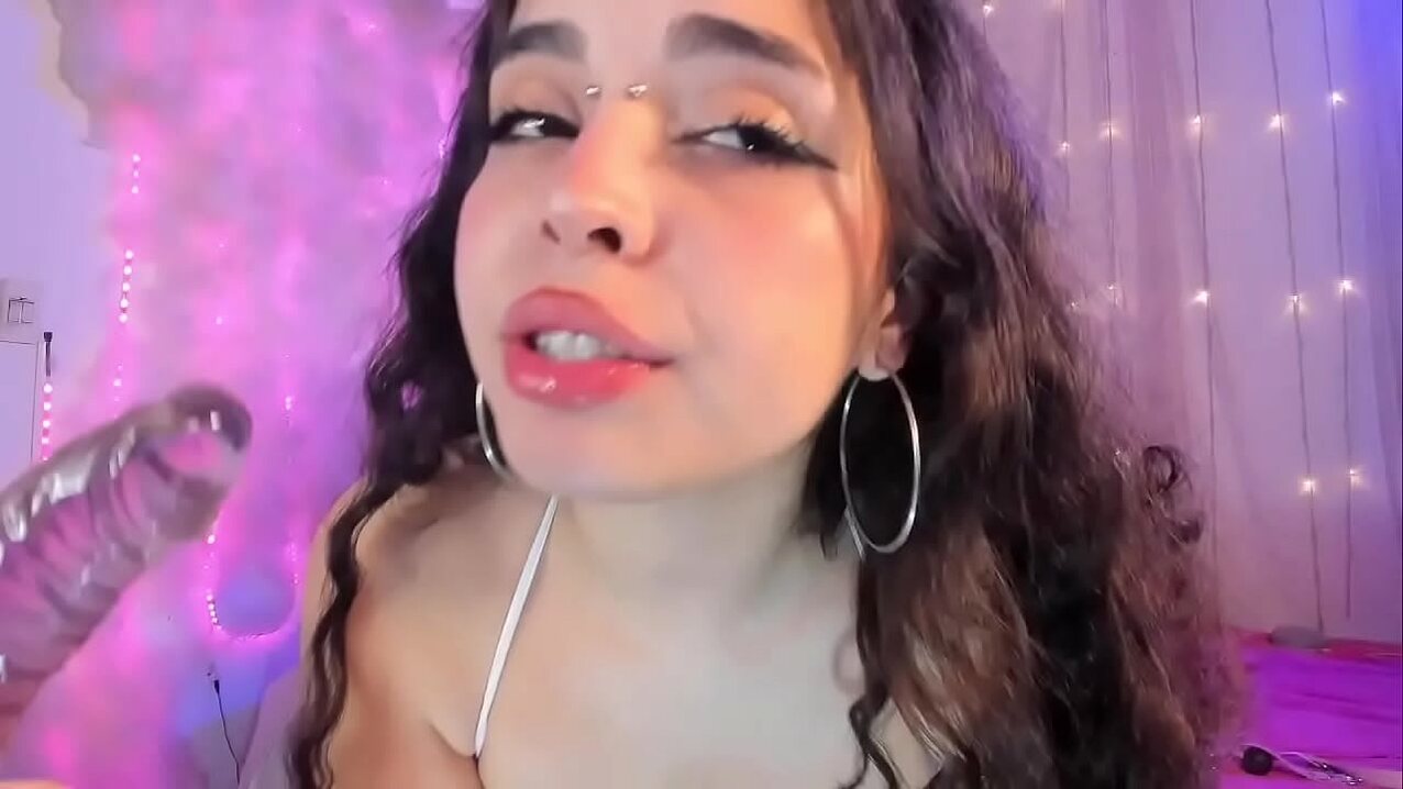 latina camgirl dildo