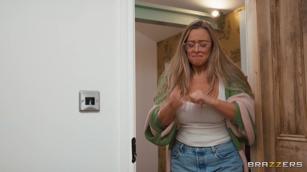 blonde brazzer sexy