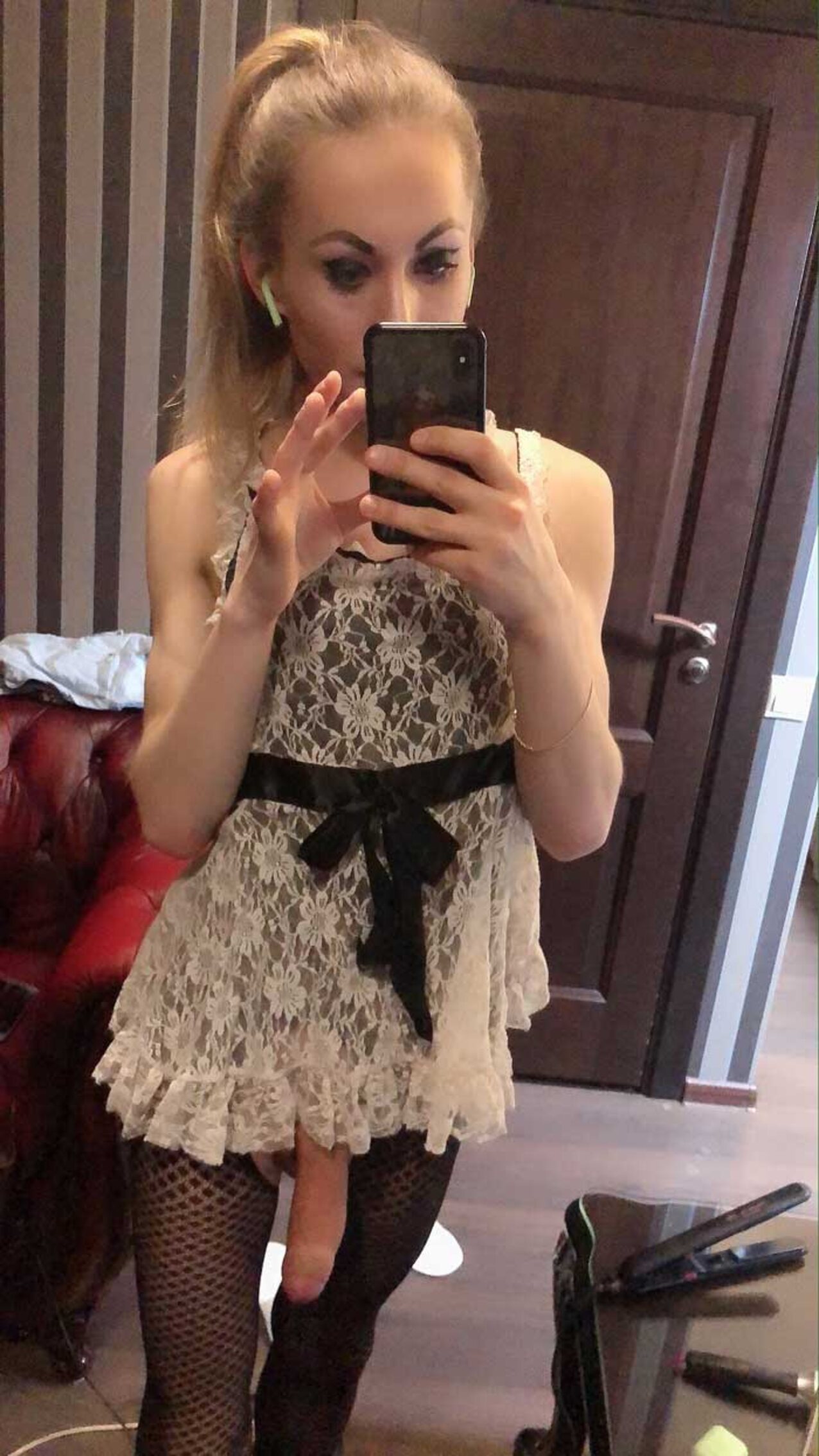 blonde huge shaved