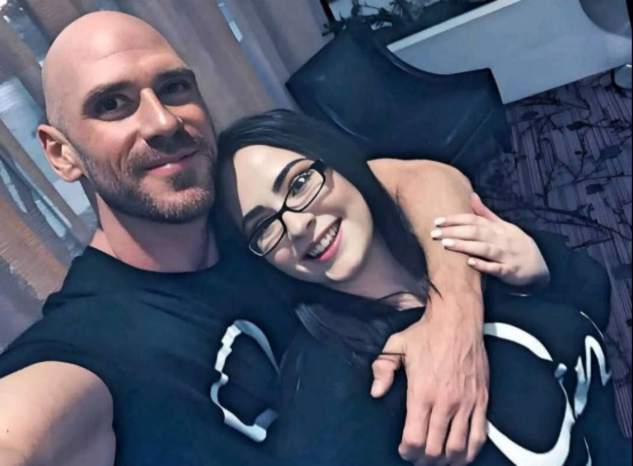 glasses johnny sins onlyfans