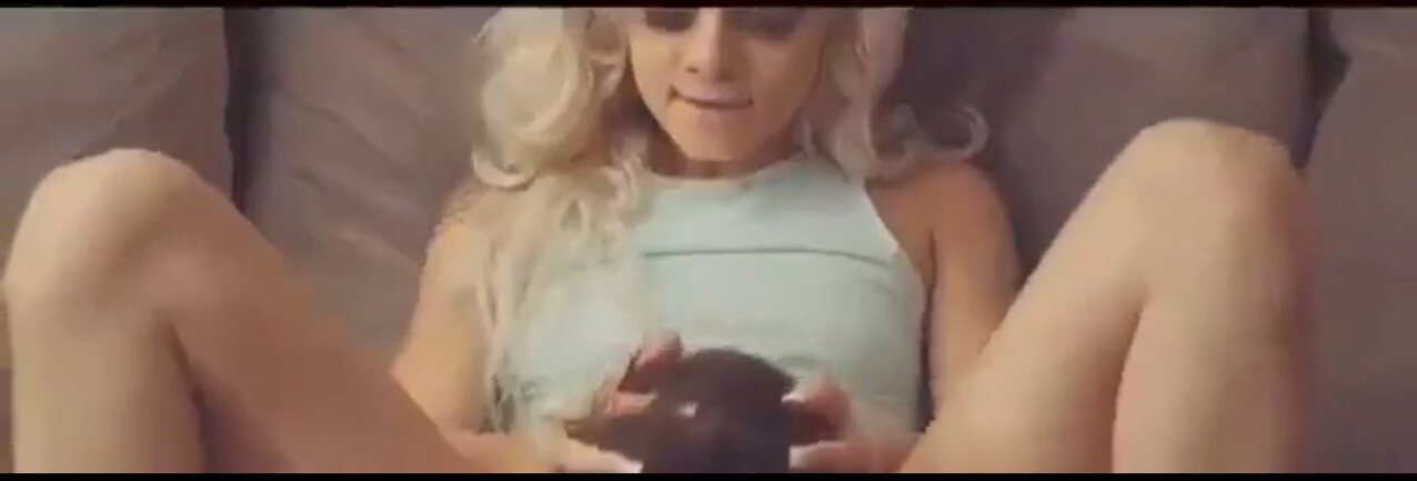 blonde pussy eating slim
