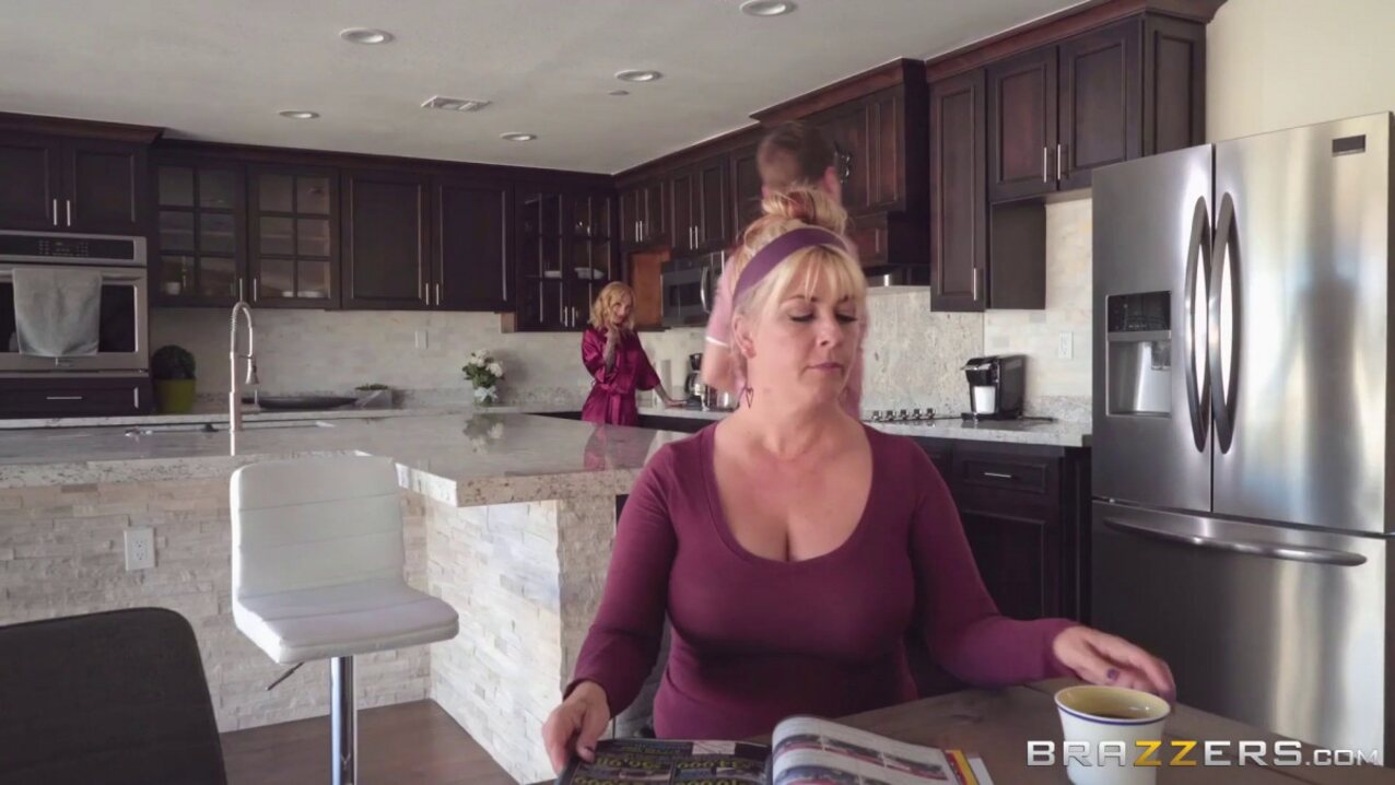 milf big tits mom
