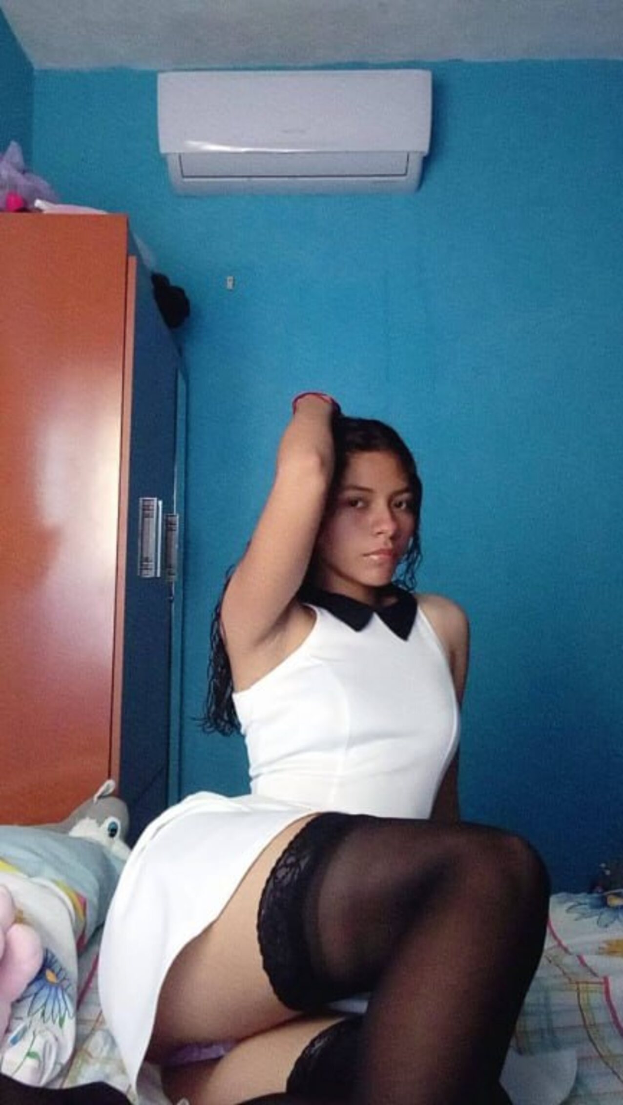 skirt beautiful legs