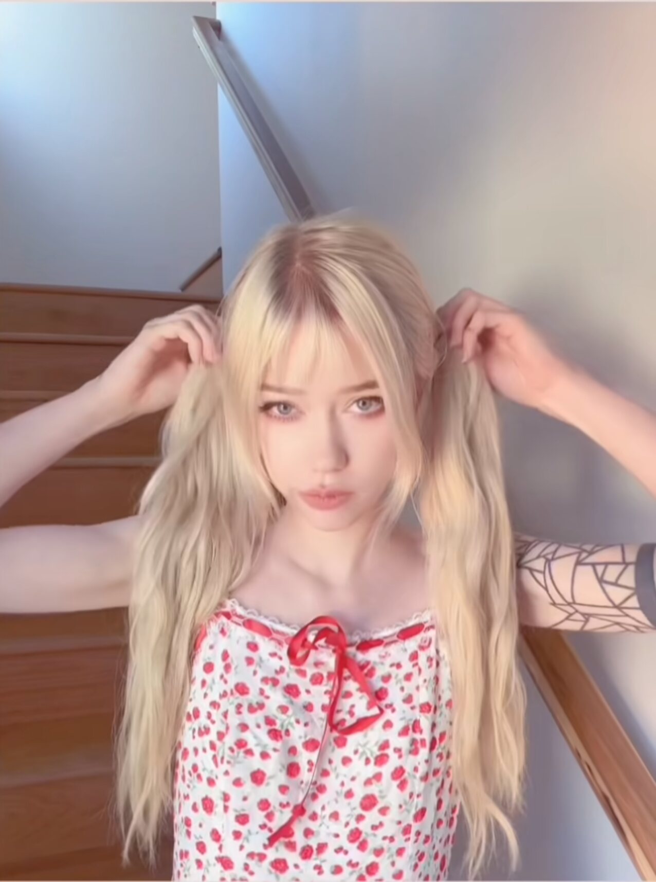 camgirl blonde cosplay