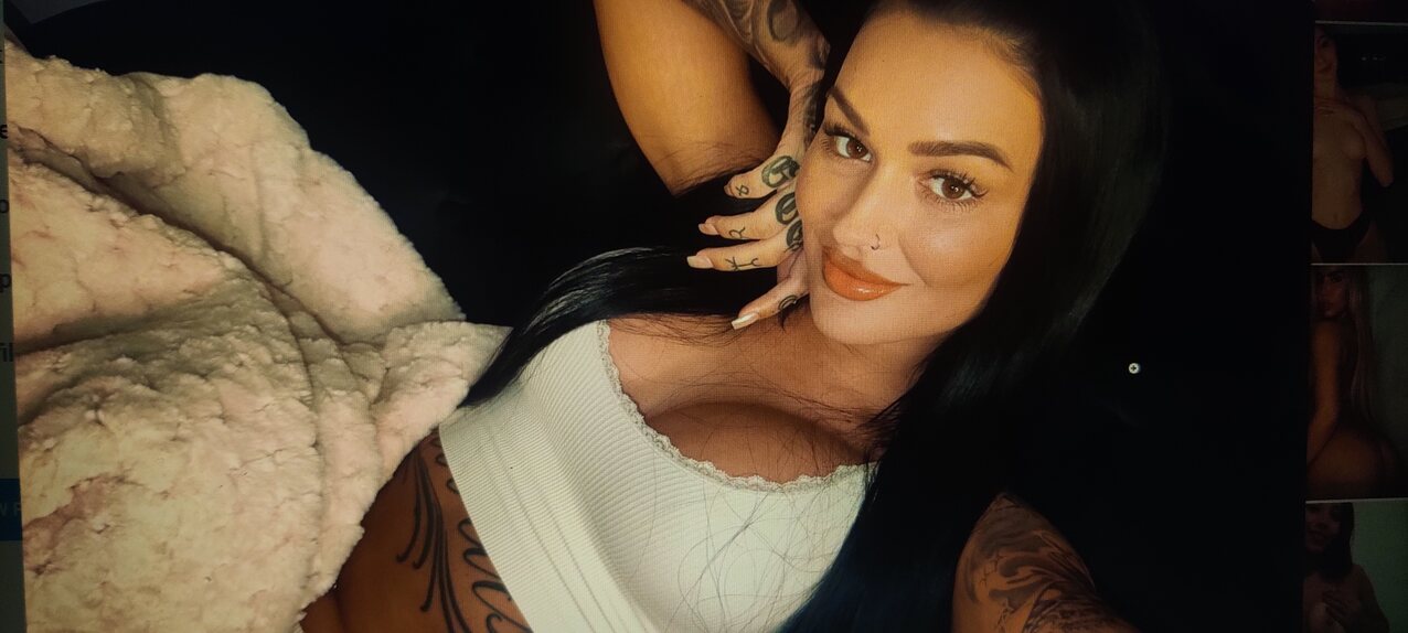 camgirl onlyfans model