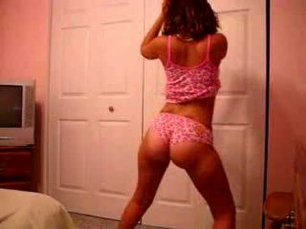 2000s webcam dancing
