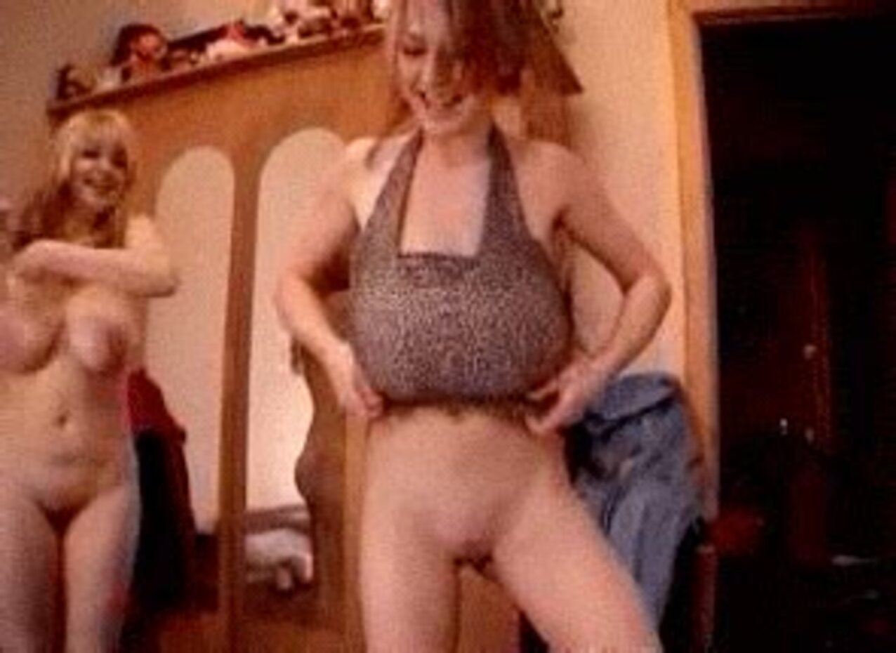 blonde nice tits undressing