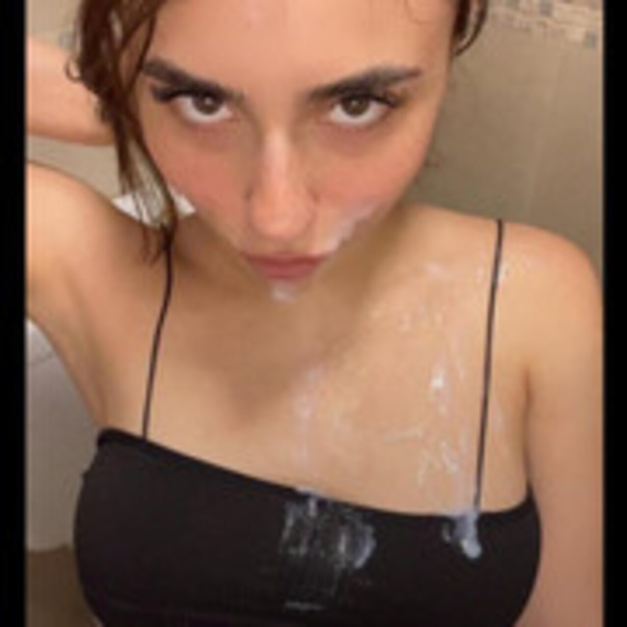 cumshot facial brunette