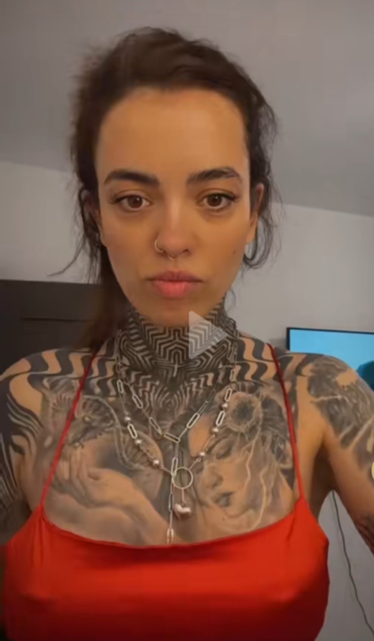 camgirl curly hair blowjob