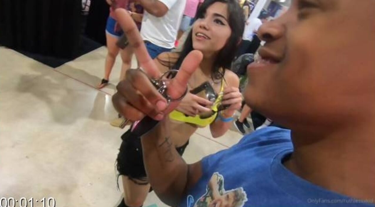 latina brunete onlyfans