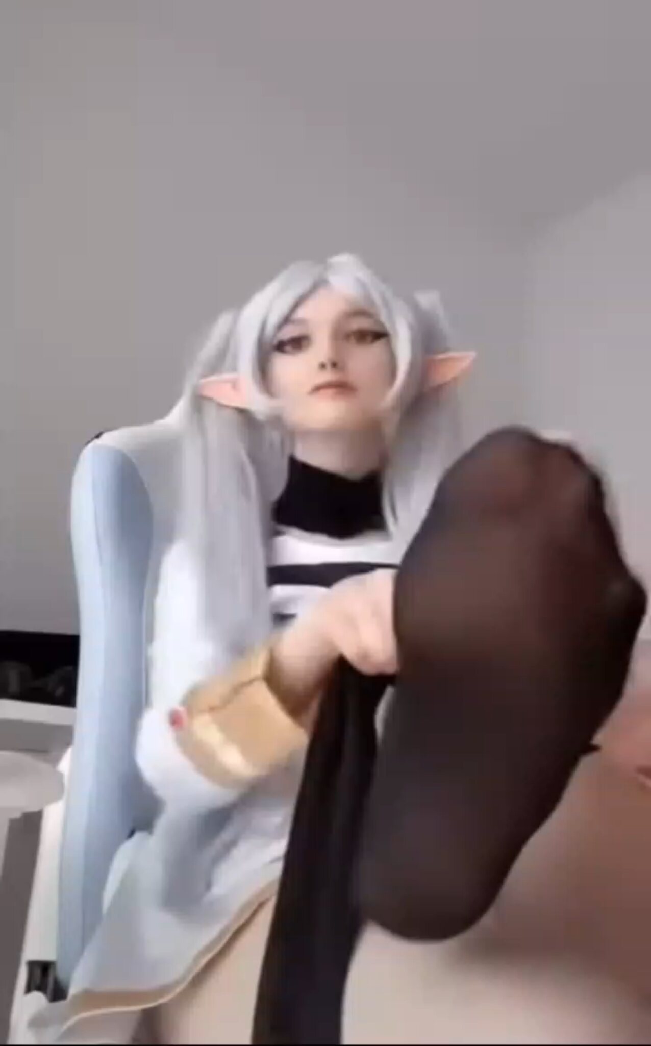 elf feet petite