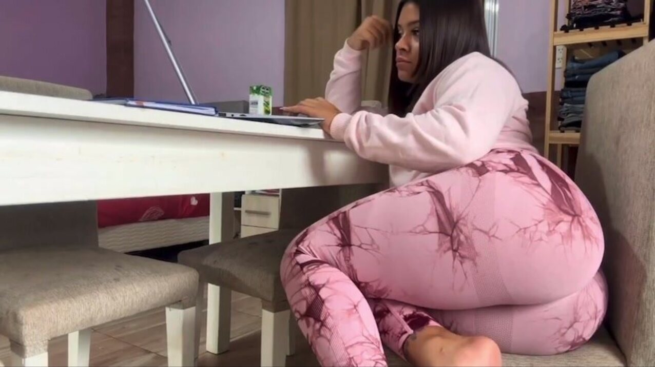 latina big booty leggings