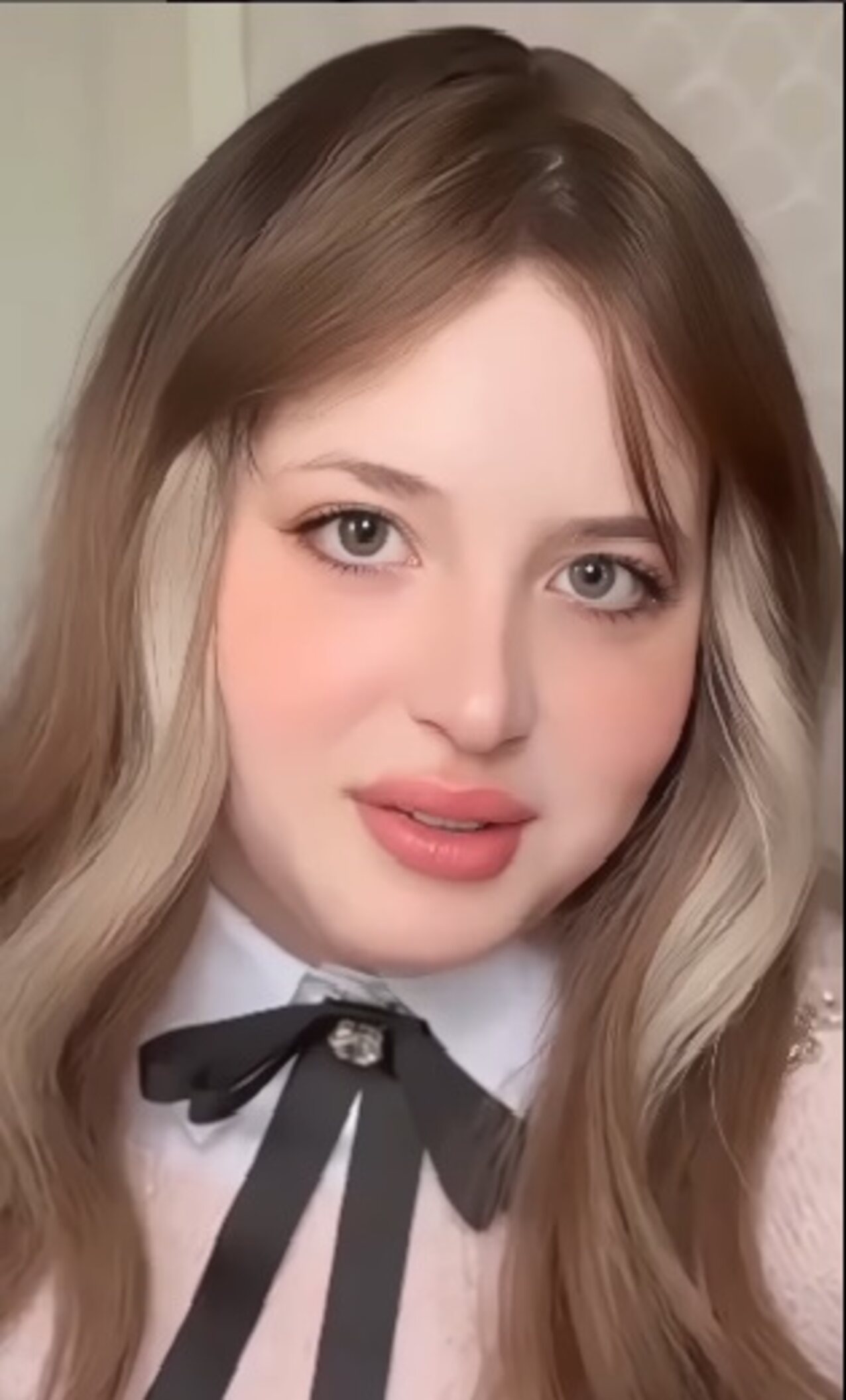 amateur camgirl artist