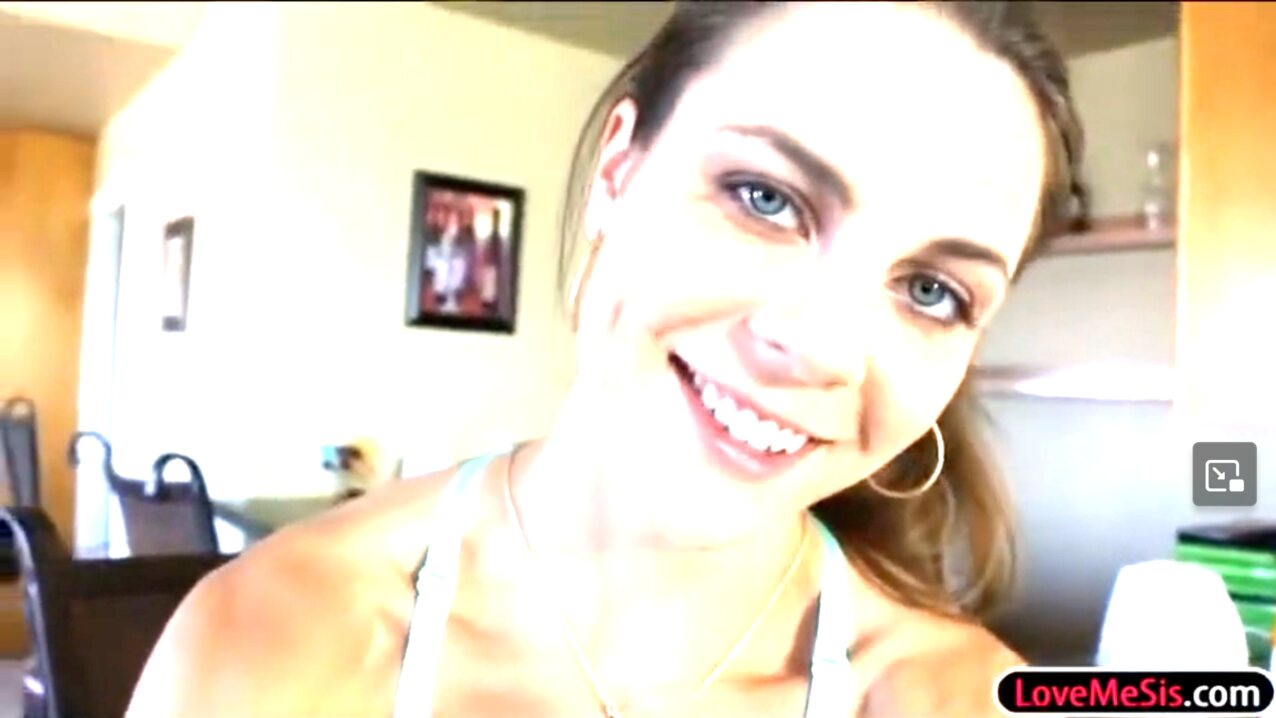 teen skinny blond