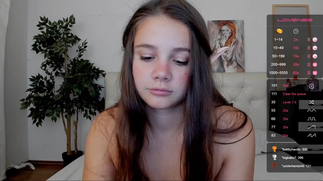 camgirl lovnse hot