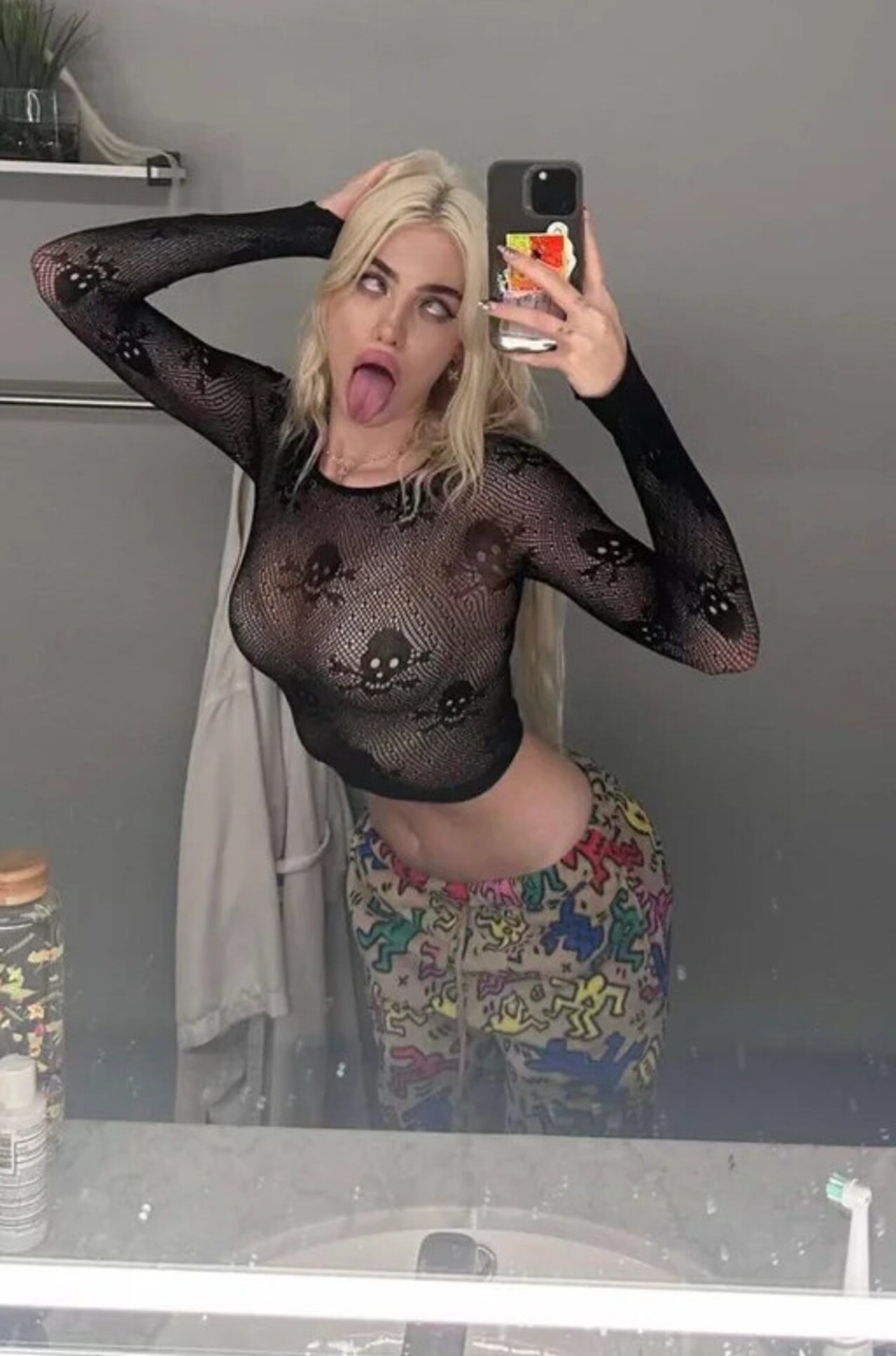 selfie blonde big tits
