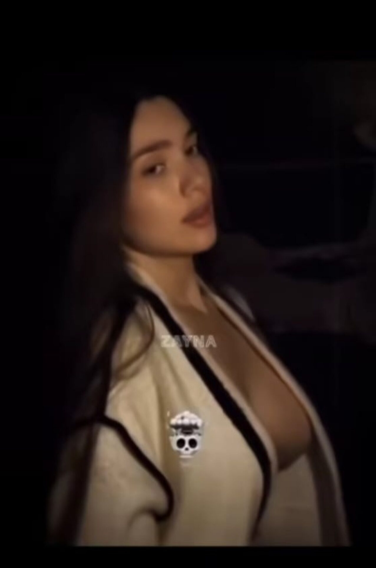 amature big tits brunette
