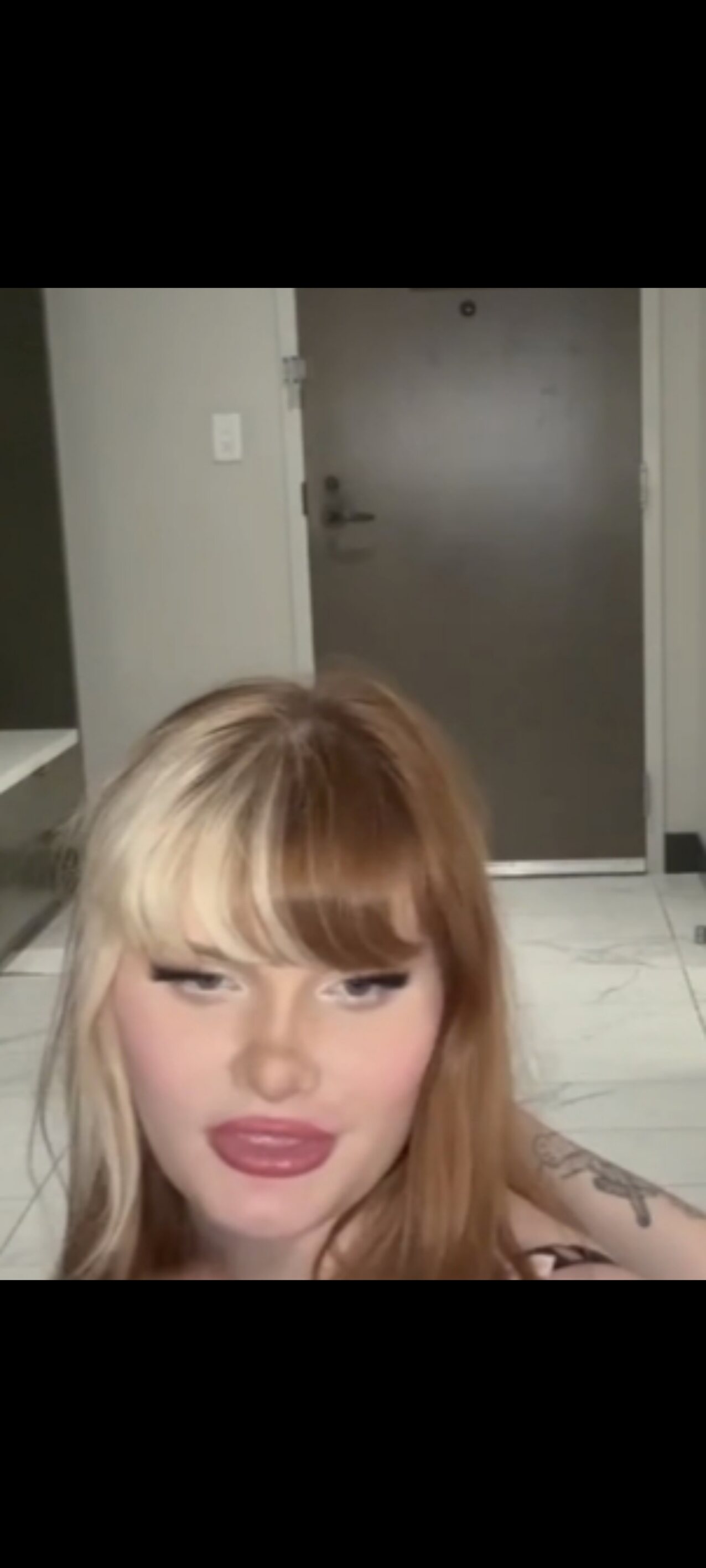 chubby bbw colored hair