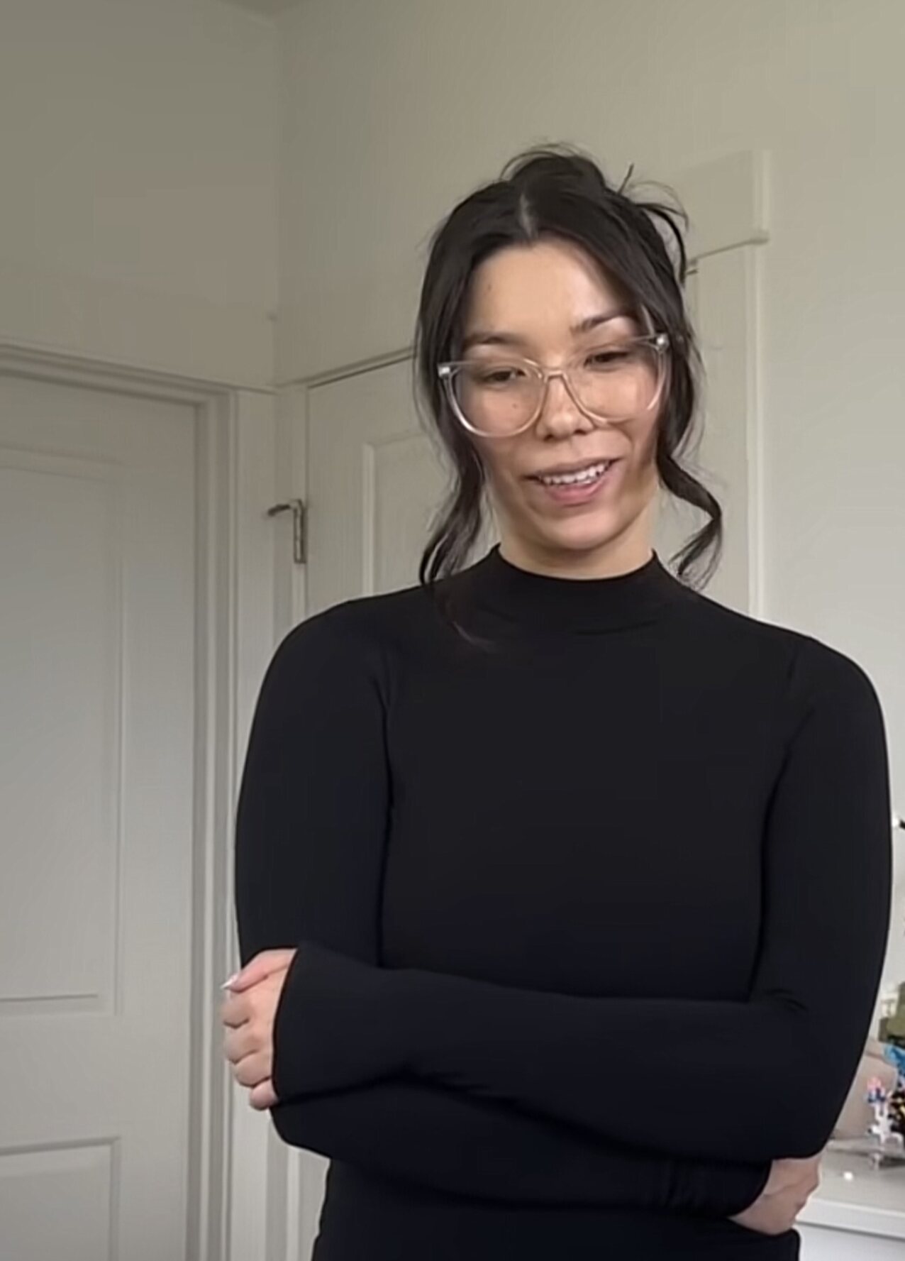 blackhair hot glasses