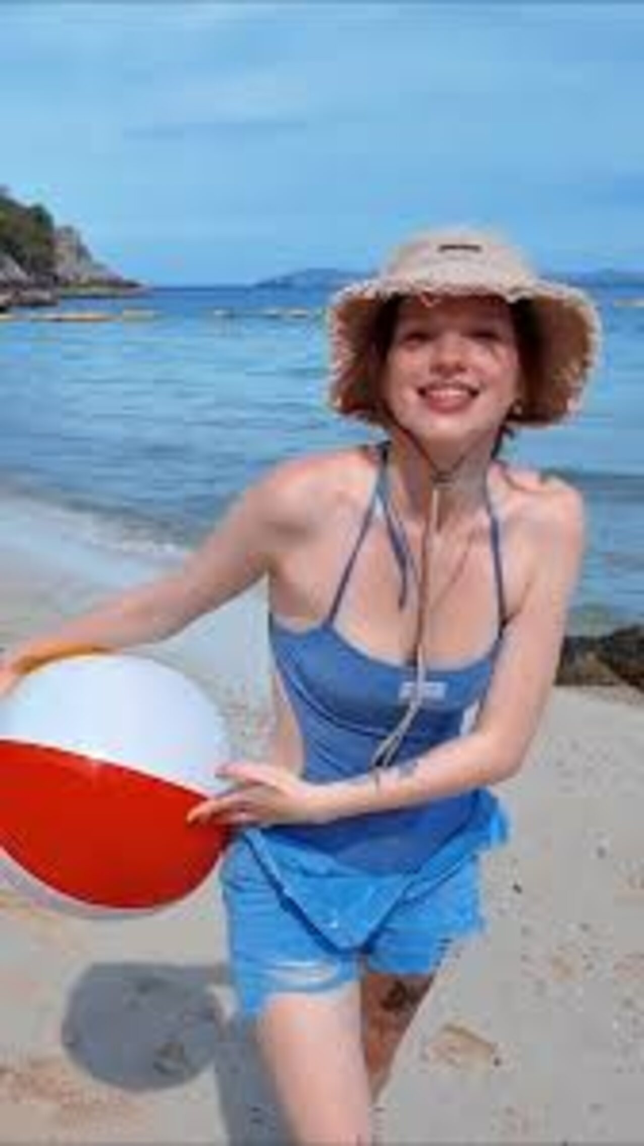 amateur beach playing