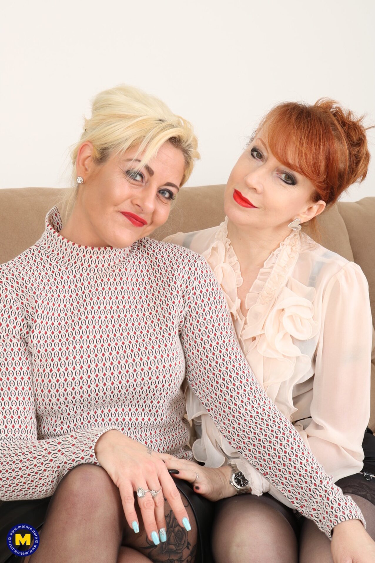 blonde redhead lesbians