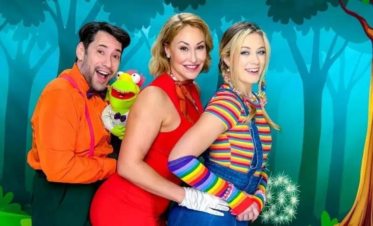 pigtails threesome parody