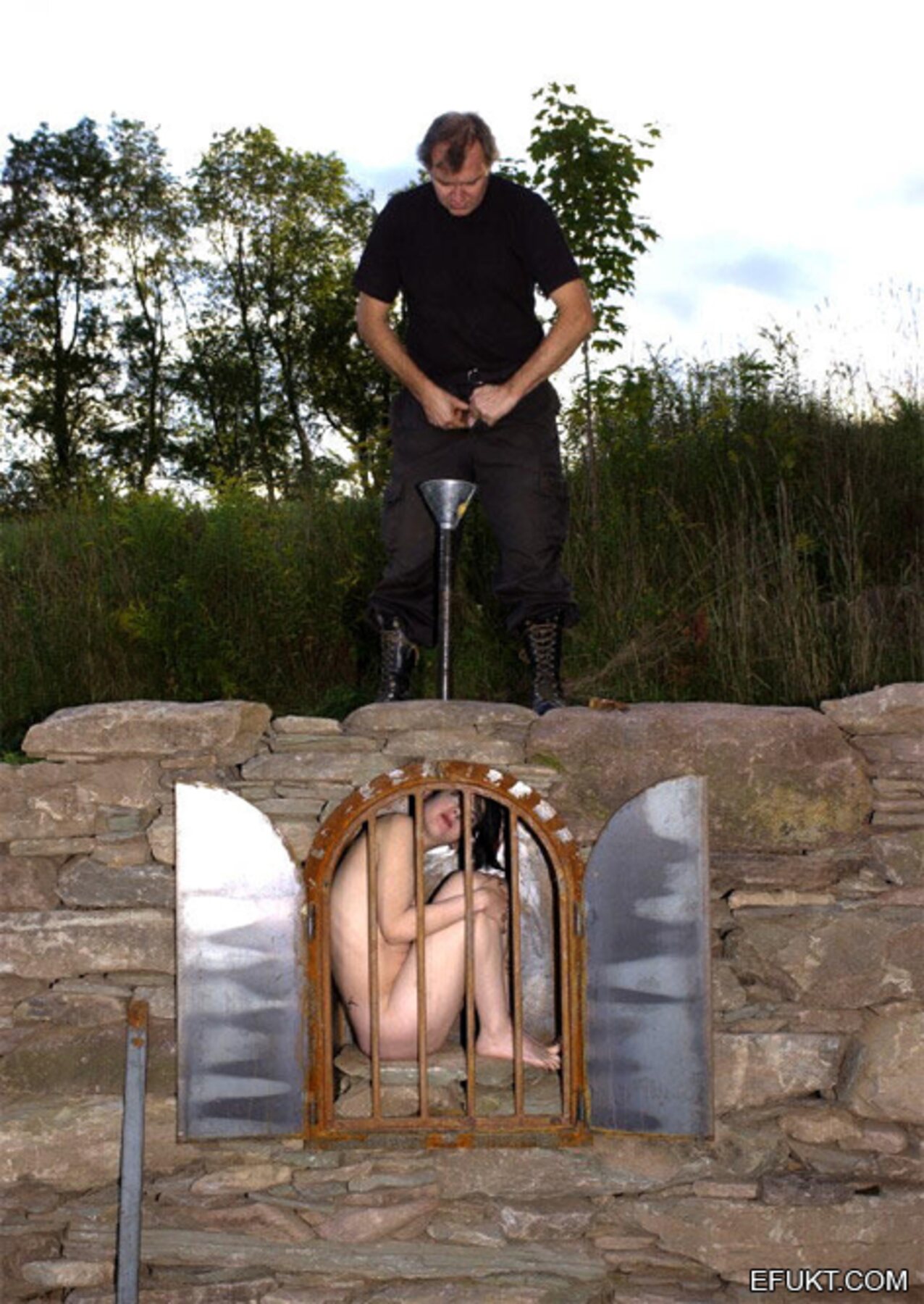 bdsm outdoors piss