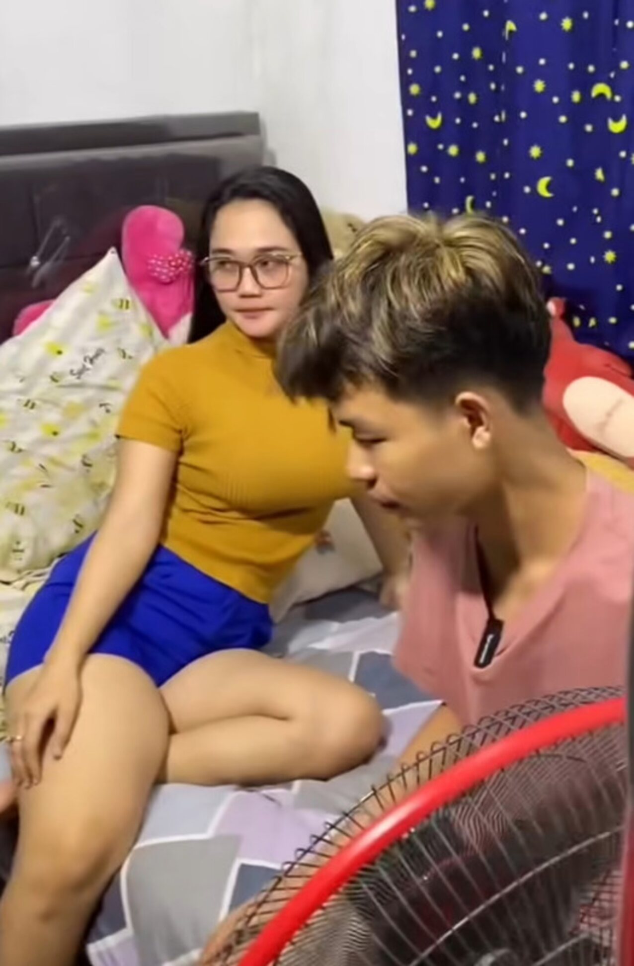 indonesian glasses big tits