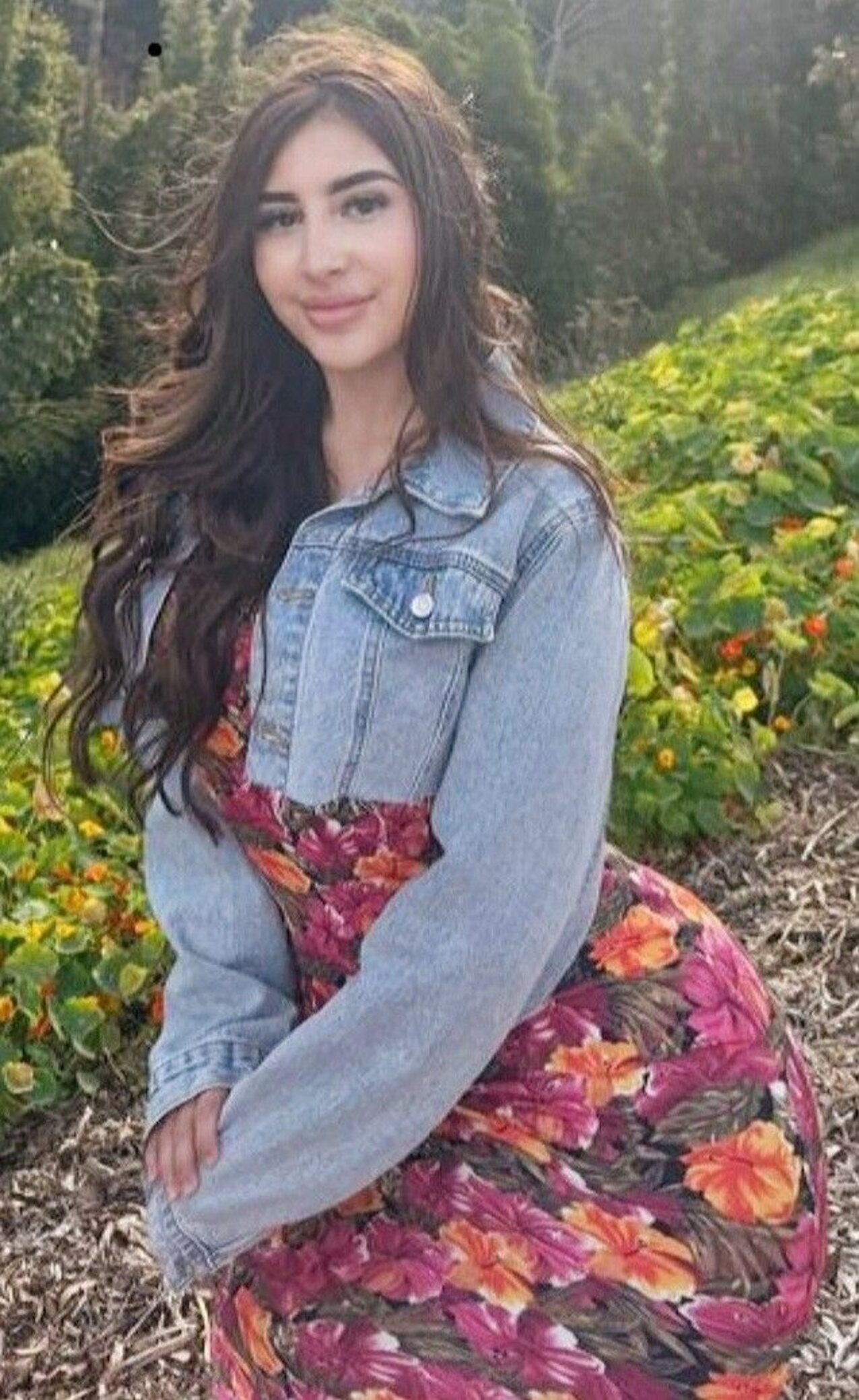 brunette booty curvy