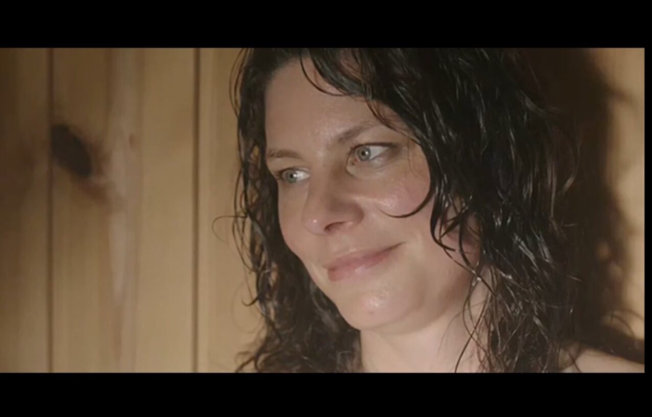 mainstream actress sauna