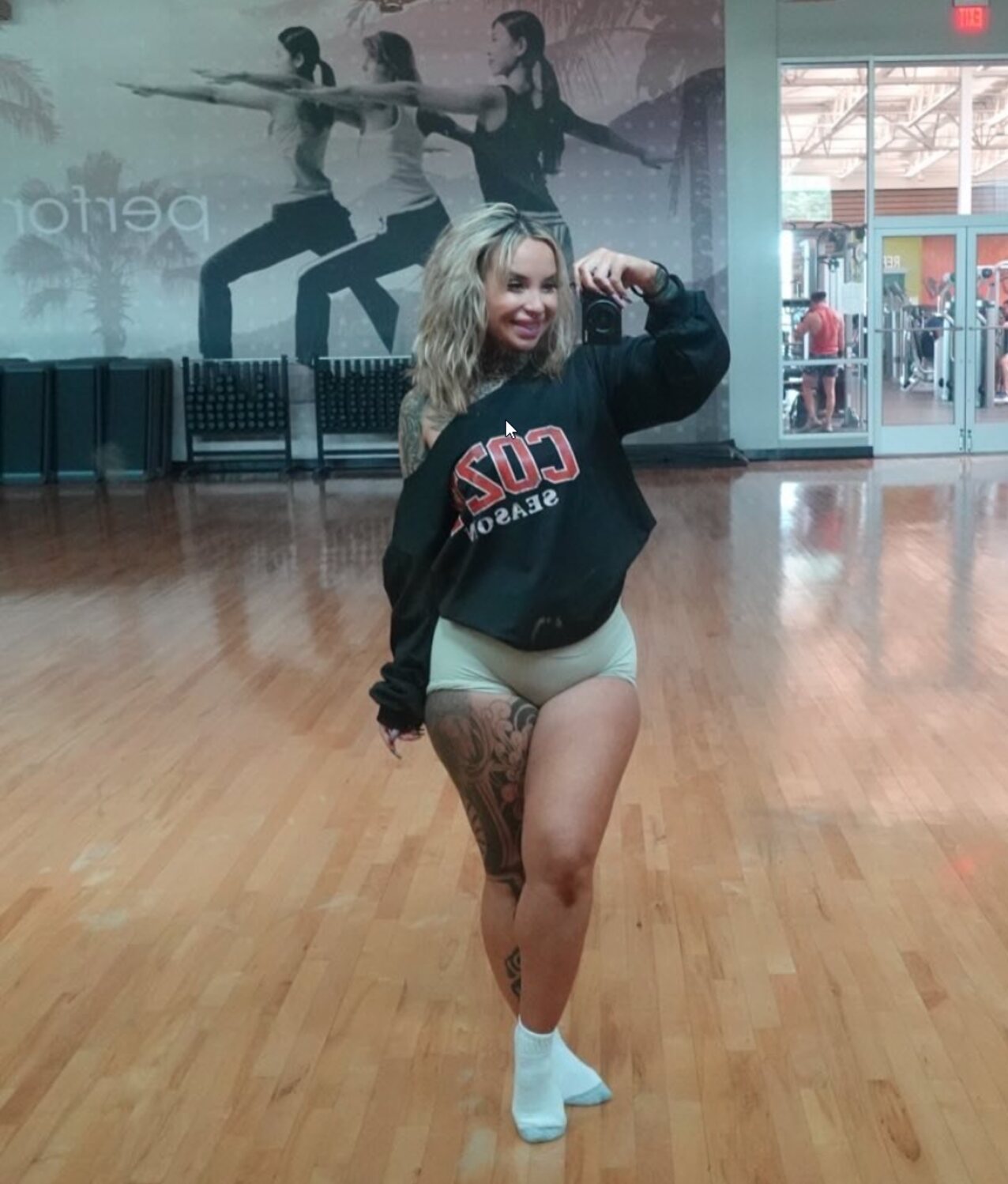 ass blonde pawg