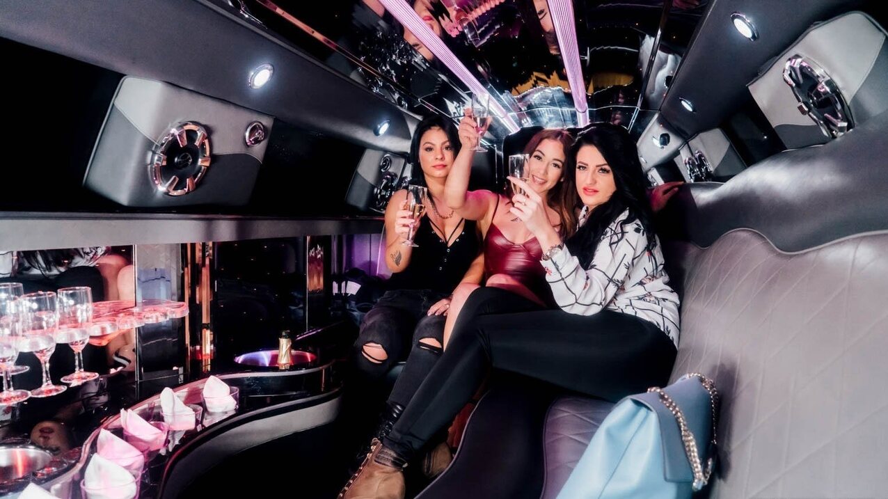 brunette limo private gold