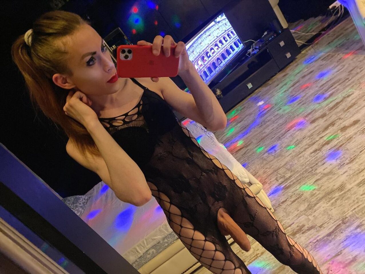 hung shemale skinny