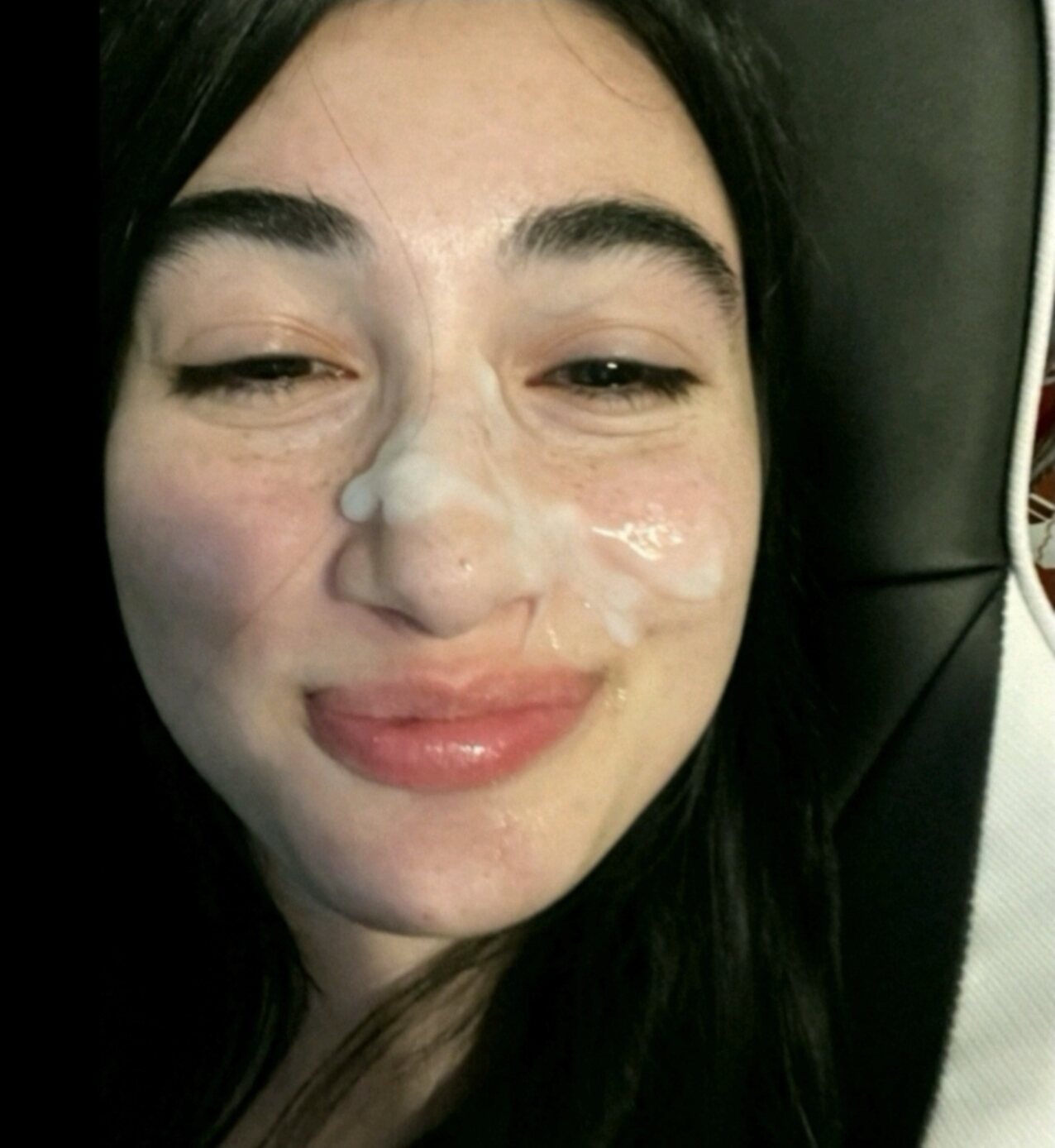 brunette facial cum
